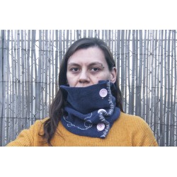 cuello lila
