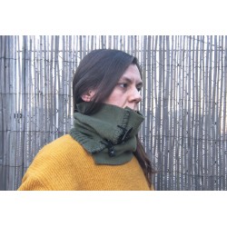 cuello caqui