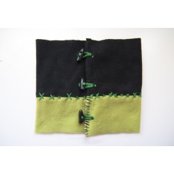 cuello verde y negro